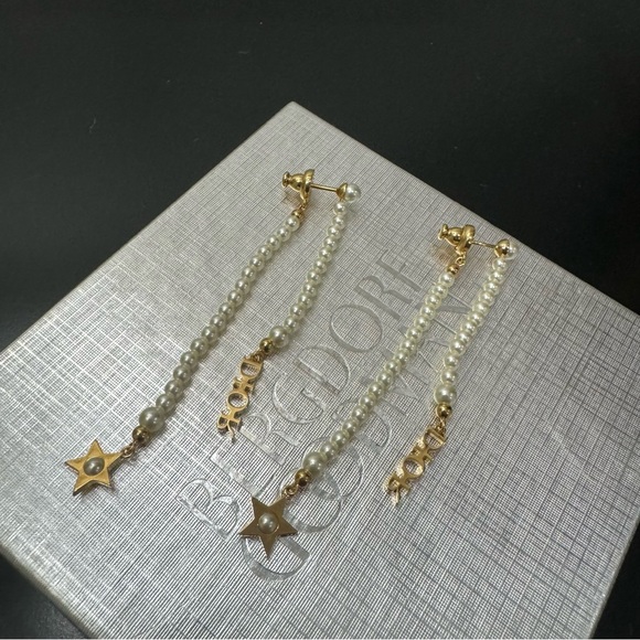 Christian Dior Tribales Pearl Strand Logo Earrings Gold - Picture 4 of 6